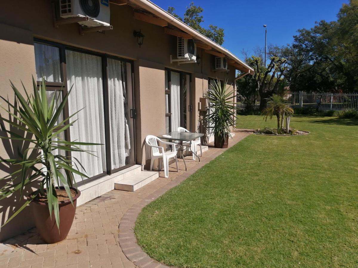 Easy Inn Guesthouse Welkom Exterior foto